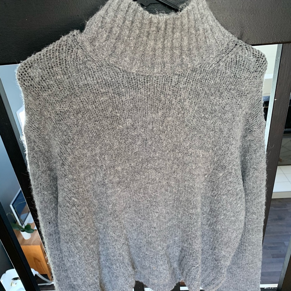 H&M sweater